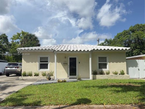 745 NW 126th St, North Miami, FL 33168