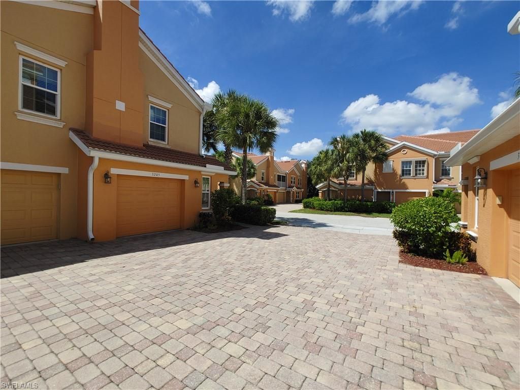 1769 Concordia Lake Cir, Unit 3204, Cape Coral, FL 33909 Photo