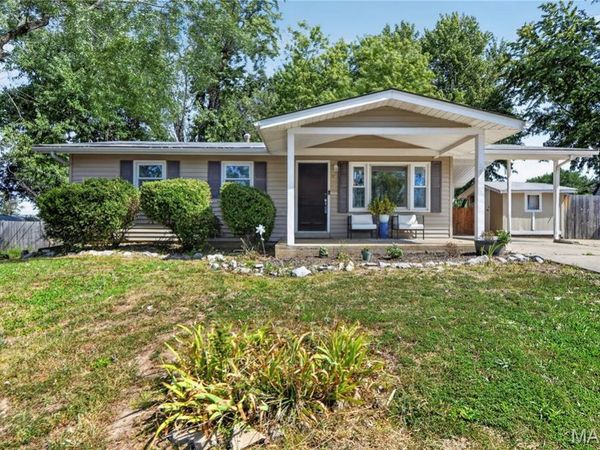 214 Oakridge Lane, Lake St Louis, MO 63367