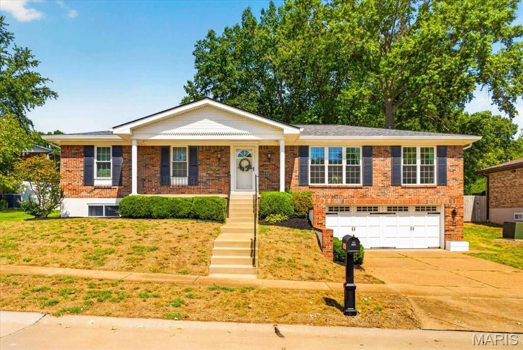 4847 Vermilion Drive, Saint Louis, MO 63128 Main Photo