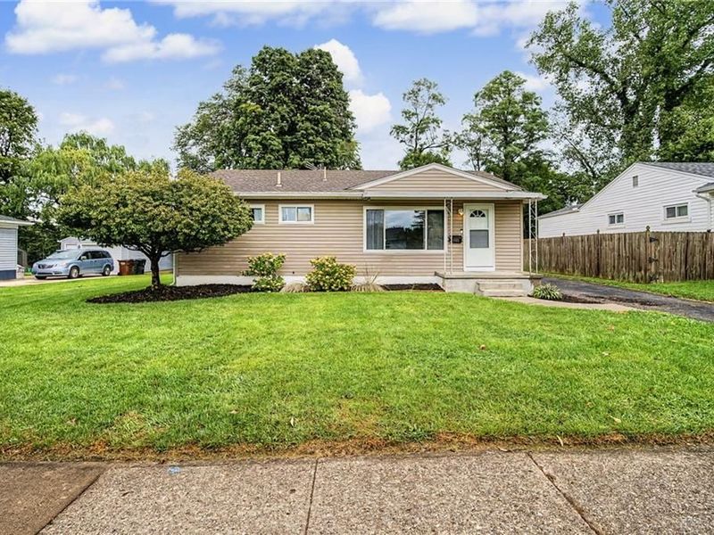 5623 Bayside Drive, Riverside, OH 45431 Photo 2