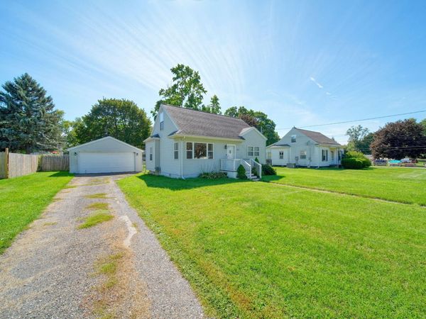 2313 W North Street, Jackson, MI 49202