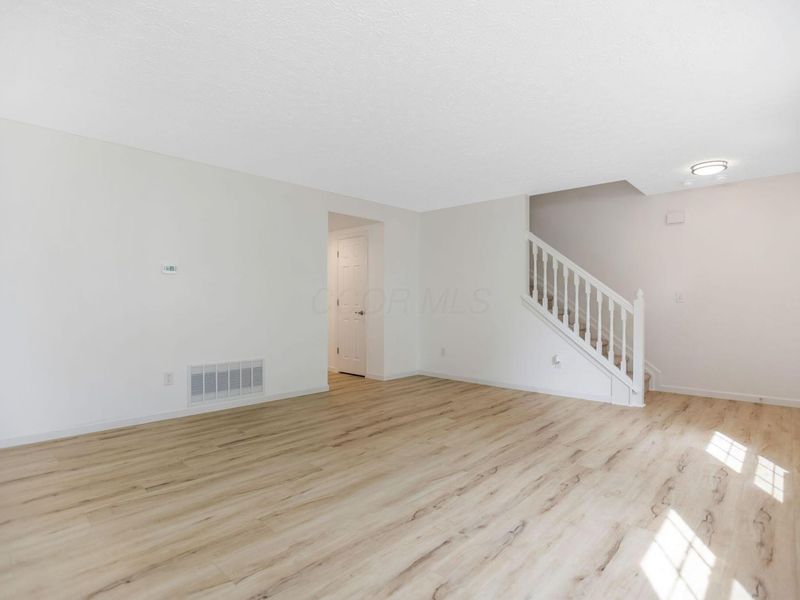4745 Ascot Drive, Columbus, OH 43229 Photo 6