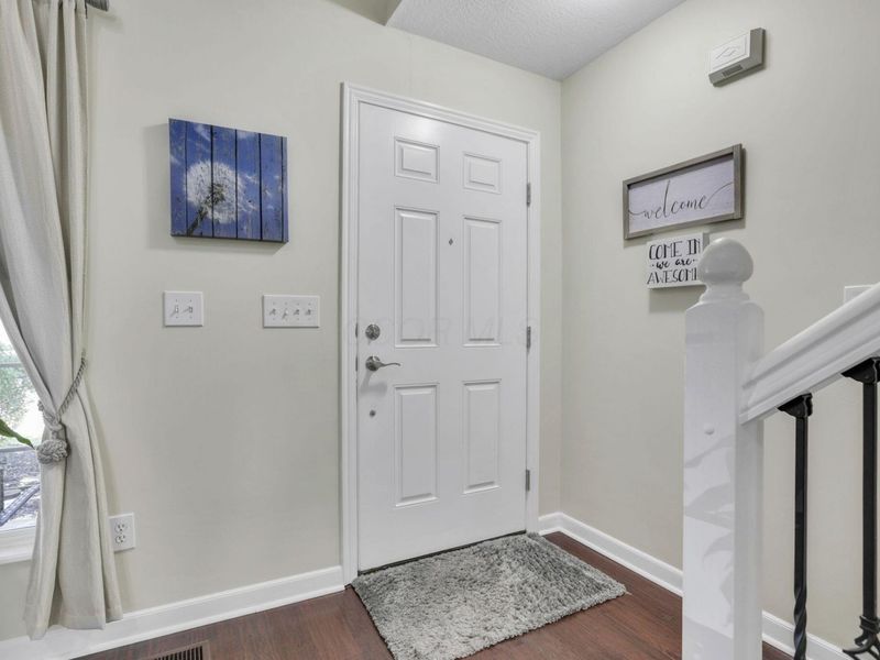 933 Sandrock Avenue, Reynoldsburg, OH 43068 Photo 3