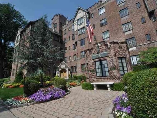 155 Garth Road , Unit 3D, Scarsdale, NY 10583