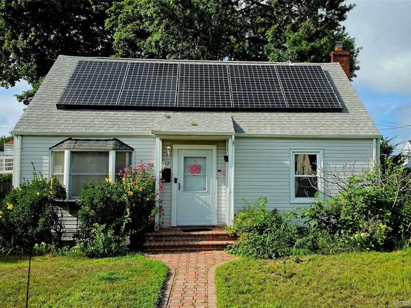 12 Robert Street, Hicksville, NY 11801