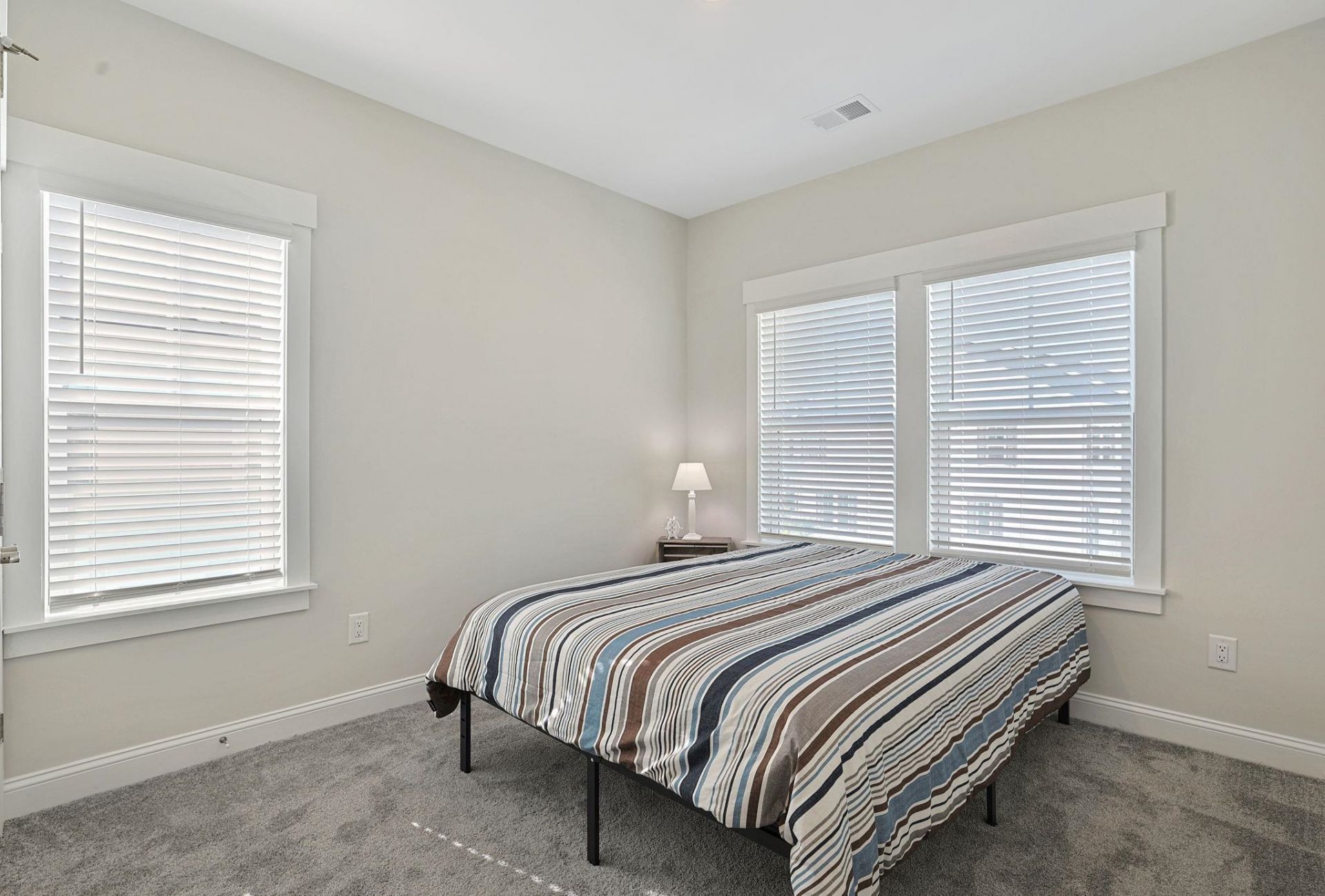 491 Promenade Dr. Photo 26