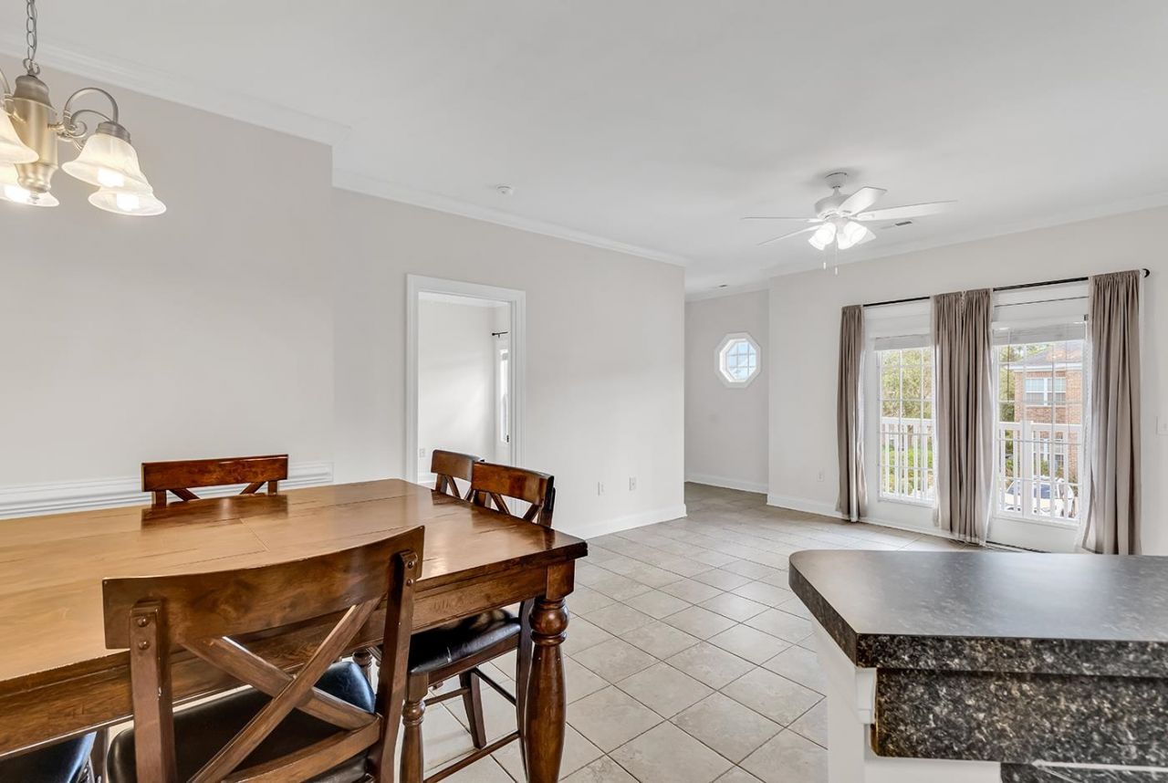 2061 Silvercrest Dr.  Photo 17