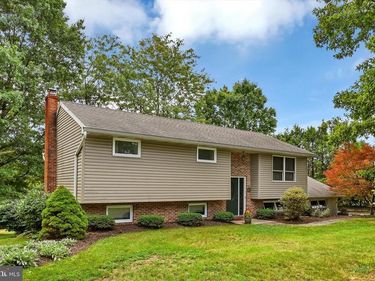 79 HILL ROAD, BERNVILLE, PA 19506
