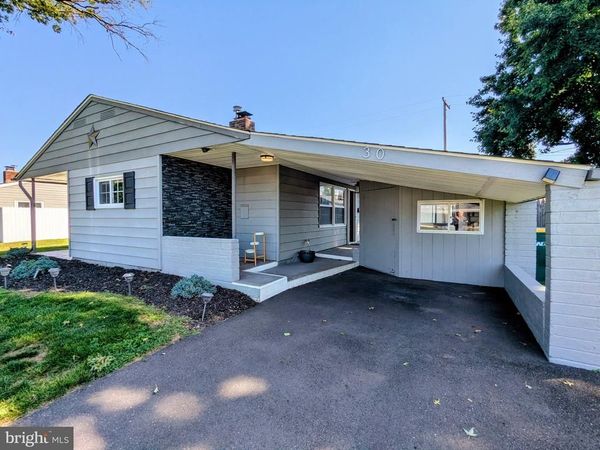 30 FOREST LANE, LEVITTOWN, PA 19055