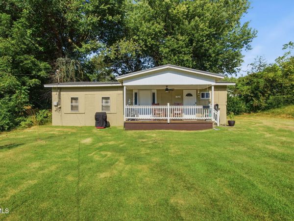 702 University Parkway, Johnson City, TN 37604