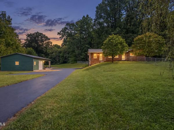 521 Nunley Drive, Johnson City, TN 37604