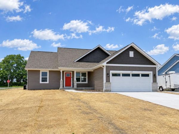 538 Arbor Ridge DRIVE, Delavan, WI 53115