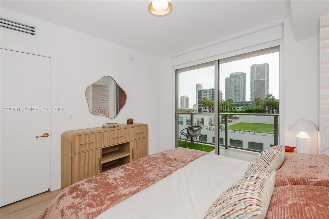 90 NE 32nd St, Unit 808, Miami, FL 33127 Photo