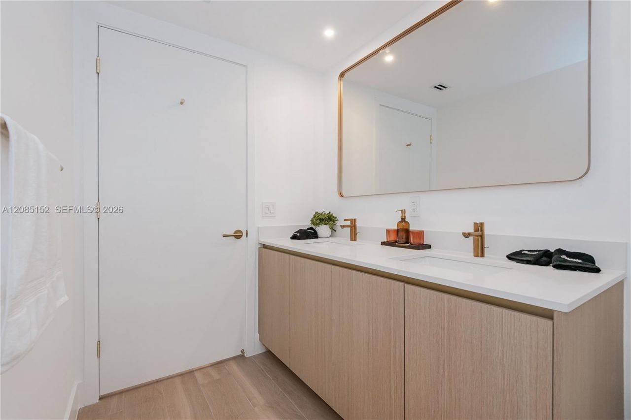 90 NE 32nd St, Unit 808, Miami, FL 33127 Photo