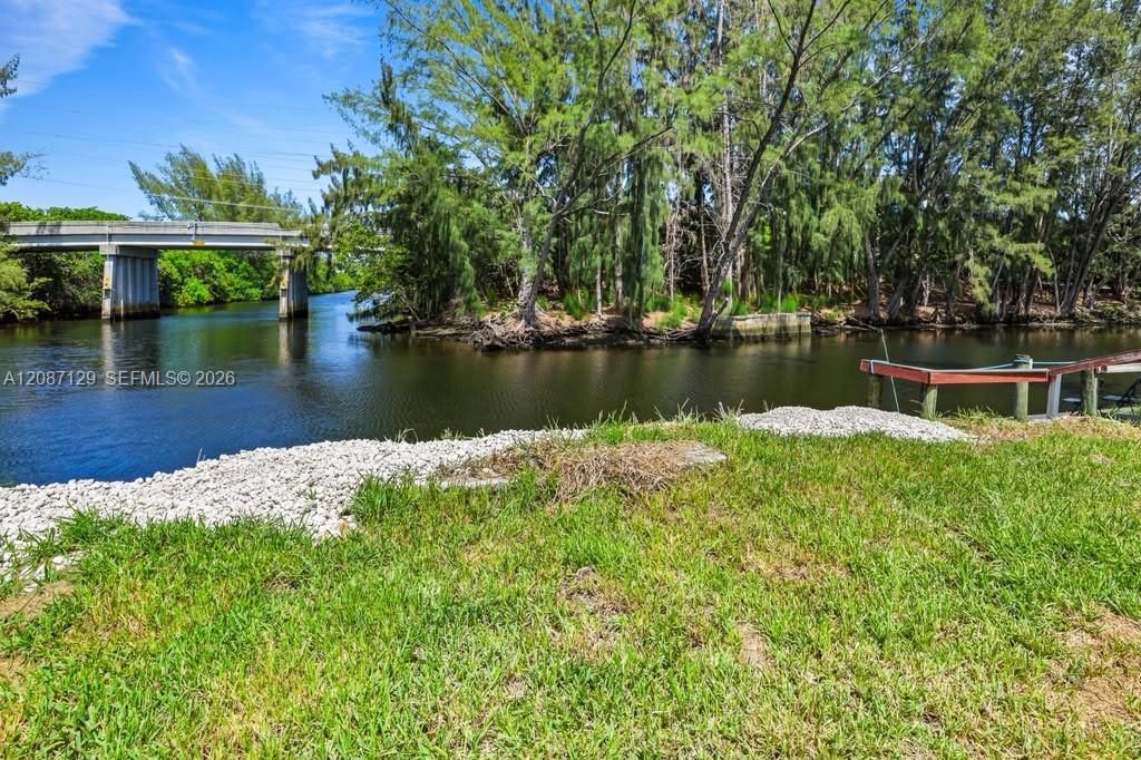 4400 SW 42nd Ter, Dania Beach, FL 33314 Photo