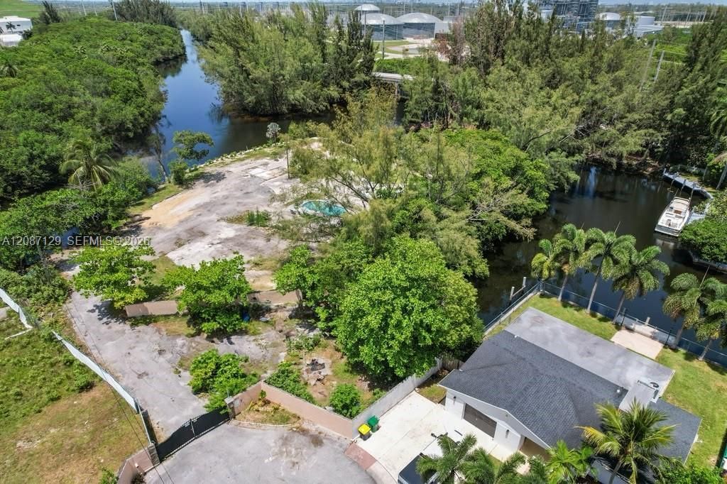 4400 SW 42nd Ter, Dania Beach, FL 33314 Photo