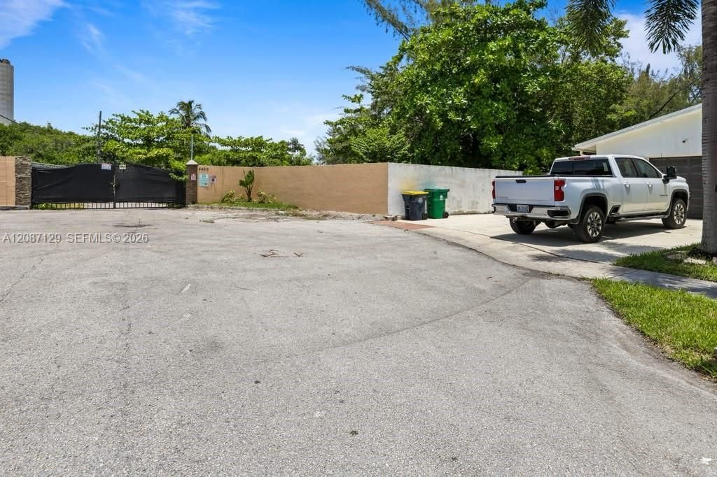 4400 SW 42nd Ter, Dania Beach, FL 33314 Photo
