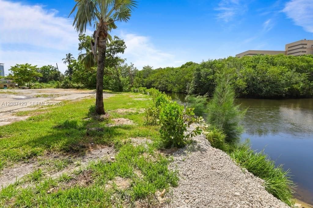 4400 SW 42nd Ter, Dania Beach, FL 33314 Photo
