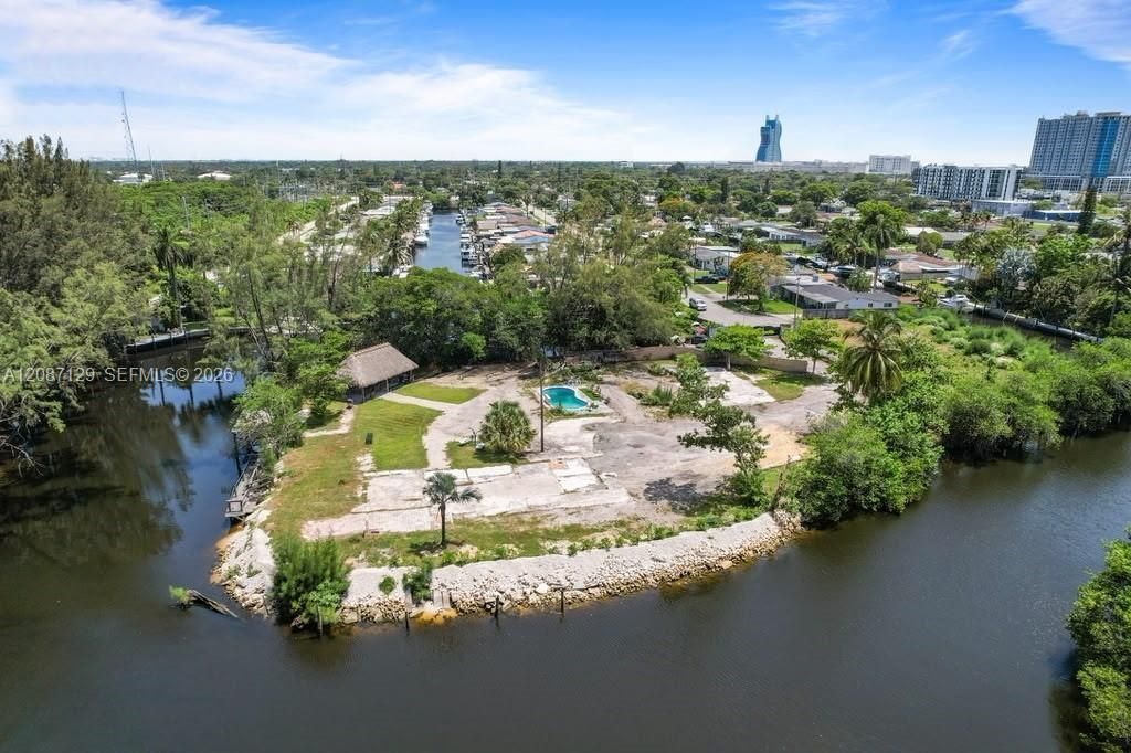 4400 SW 42nd Ter, Dania Beach, FL 33314 Photo