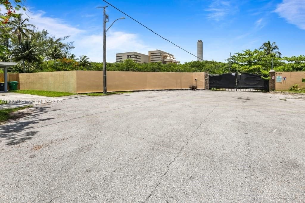 4400 SW 42nd Ter, Dania Beach, FL 33314 Photo