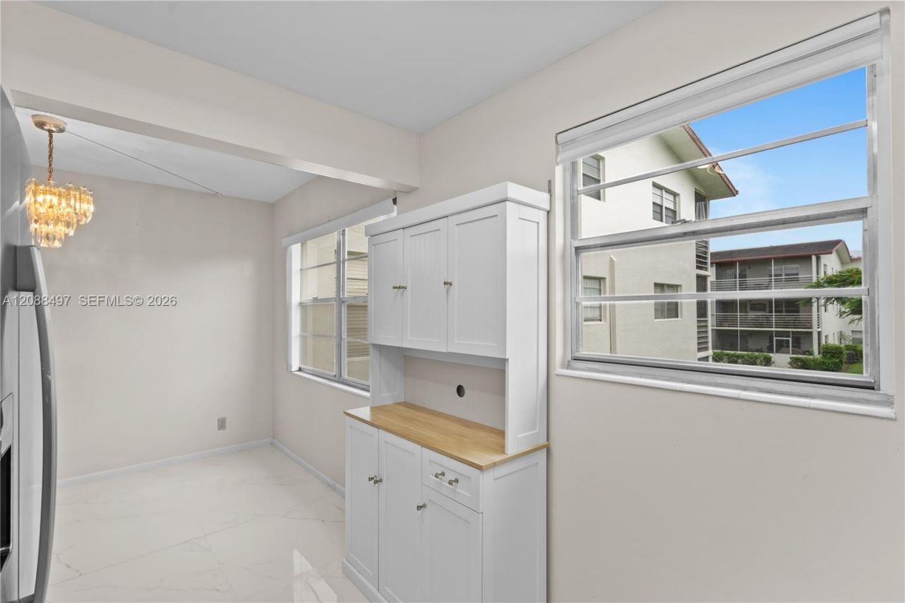 523 Fanshaw M, Unit 523, Boca Raton, FL 33434 Photo