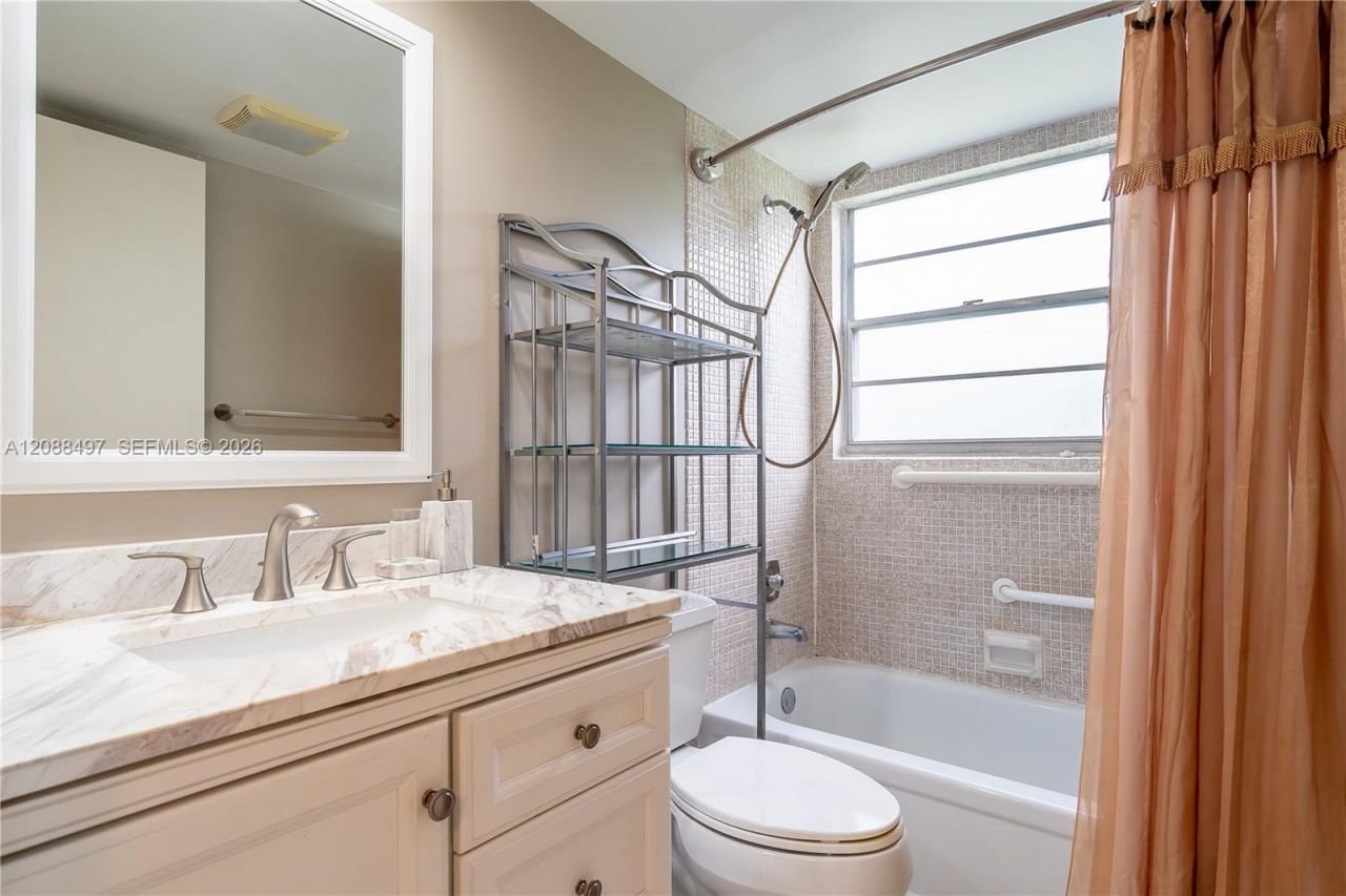 523 Fanshaw M, Unit 523, Boca Raton, FL 33434 Photo