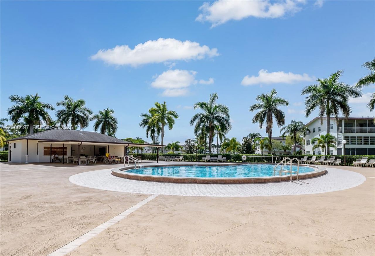 523 Fanshaw M, Unit 523, Boca Raton, FL 33434 Photo