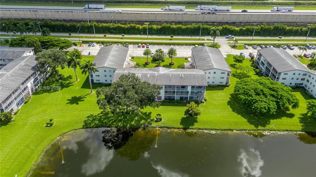 523 Fanshaw M, Unit 523, Boca Raton, FL 33434 Photo