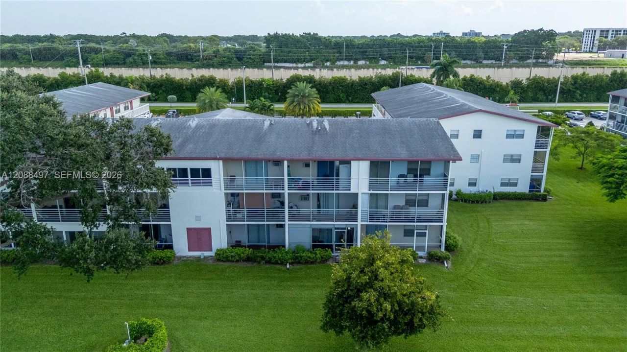523 Fanshaw M, Unit 523, Boca Raton, FL 33434 Photo