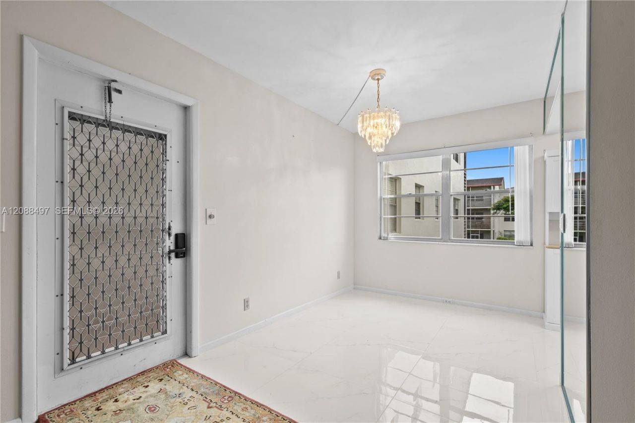 523 Fanshaw M, Unit 523, Boca Raton, FL 33434 Photo