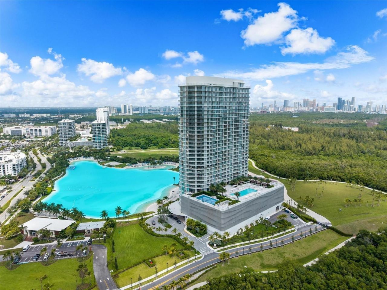 2411 Laguna Circle, Unit 2803, Miami, FL 33181 Photo