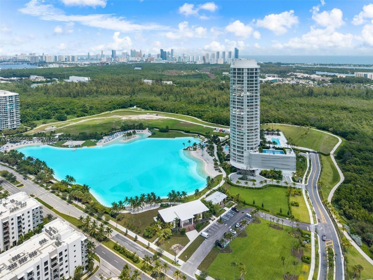 2411 Laguna Circle, Unit 2803, Miami, FL 33181 Photo