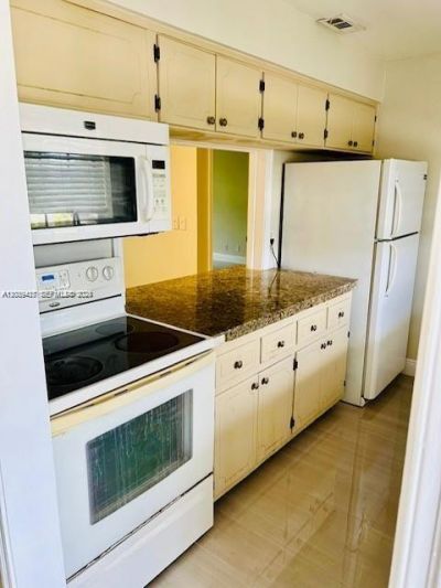 148 Yacht Club Dr, Unit 7, North Palm Beach, FL 33408 Photo