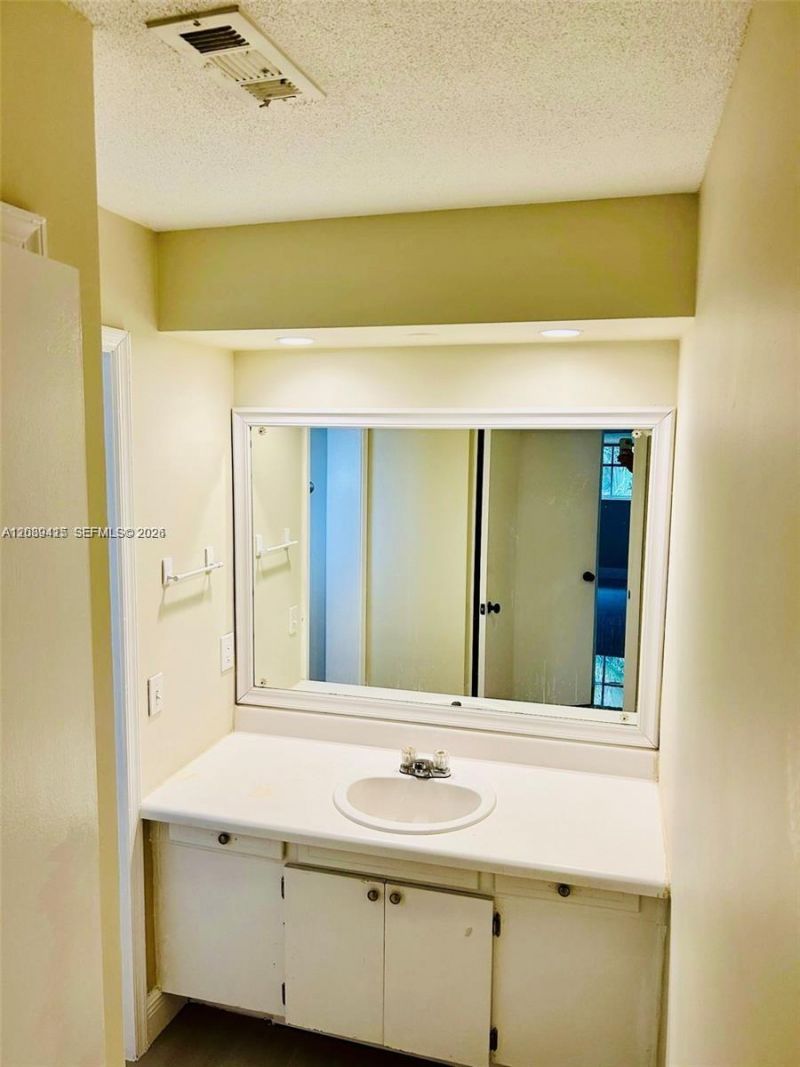 148 Yacht Club Dr, Unit 7, North Palm Beach, FL 33408 Photo