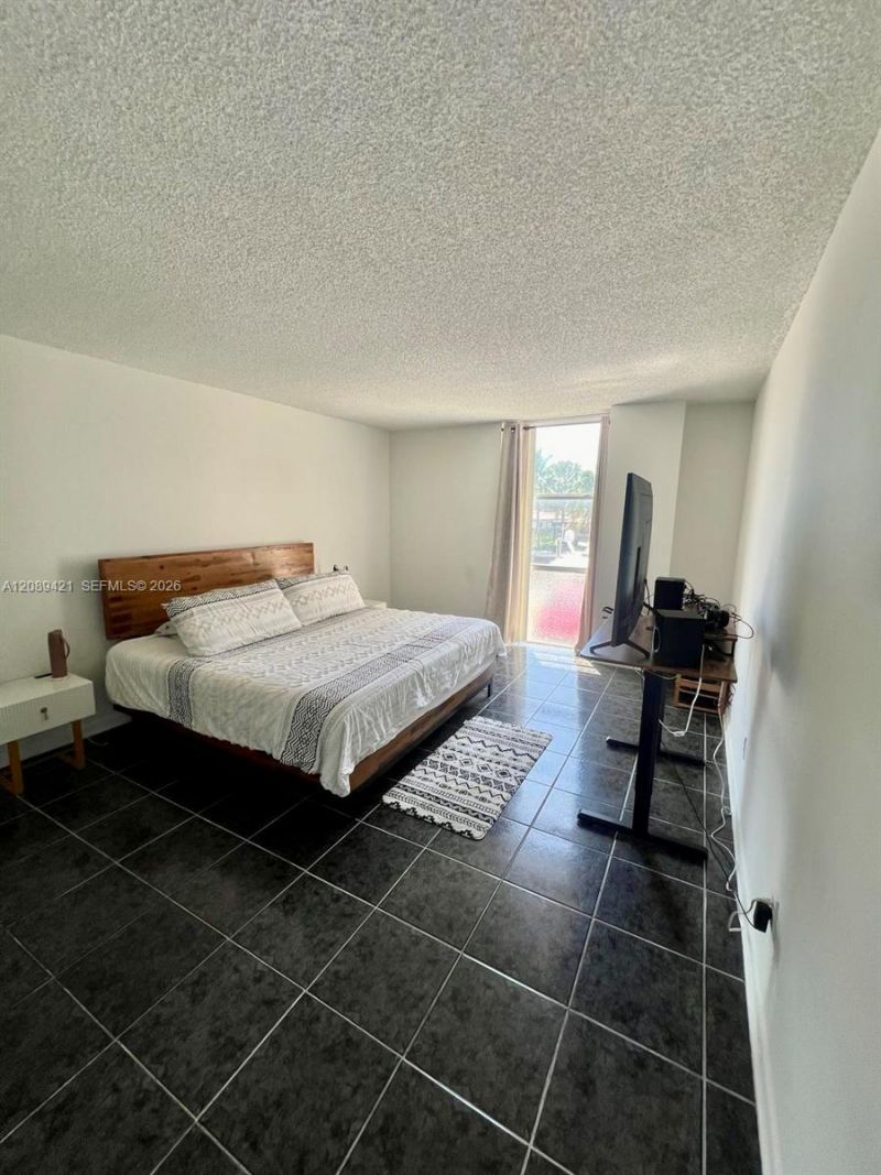 2350 NE 135th St, Unit 208, North Miami, FL 33181 Photo