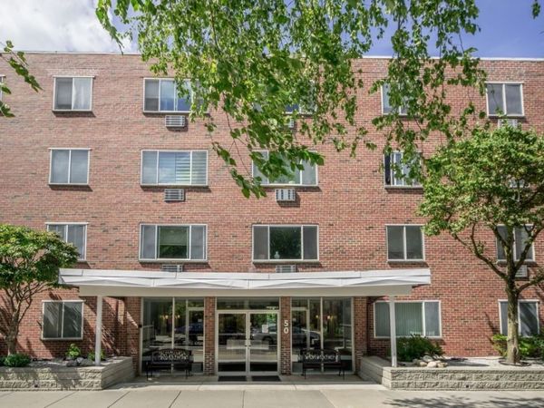 50 Green St, Unit 207, Brookline, MA 02446
