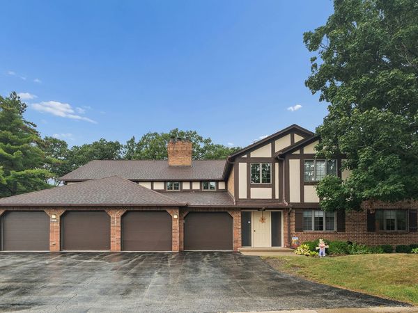 13210 S Oak Ridge Trail, Unit 1A, Palos Heights, IL 60463