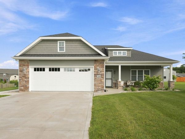 204 Lindenwood Drive, Bluffton, IN 46714