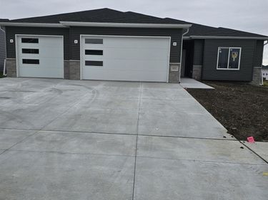 931 W El Alameda Street, Lincoln, NE 68523