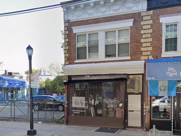 104-28 Jamaica Avenue, Richmond Hill, NY 11418