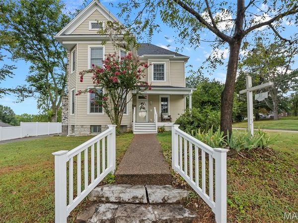 203 S Bellevue Street, Jackson, MO 63755