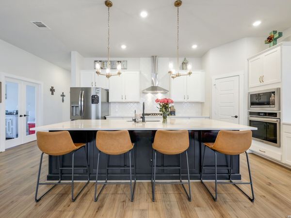 1693 Hidden Fox, New Braunfels, TX 78132