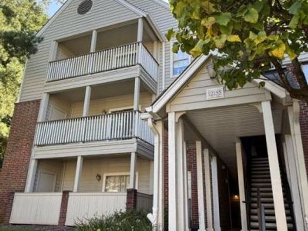 12155 PENDERVIEW TERRACE, Unit 821, FAIRFAX, VA 22033