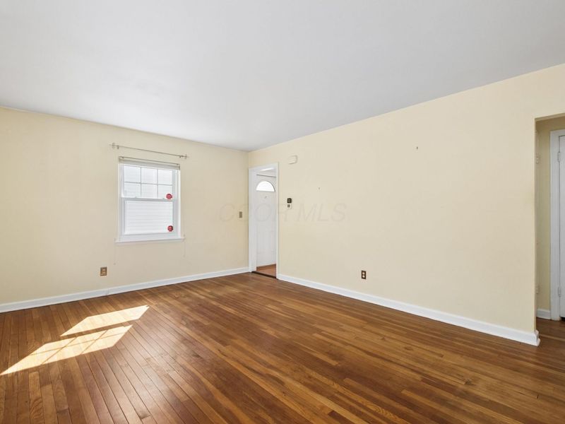 565 Northridge Road, Columbus, OH 43214 Photo 4
