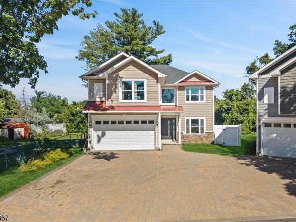 87 Fulton St, Keyport, NJ 07735