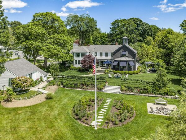 8 West Street, Kennebunkport, ME 04046