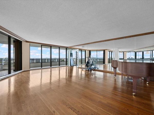 100 Lakeshore Drive, Unit 558, North Palm Beach, FL 33408