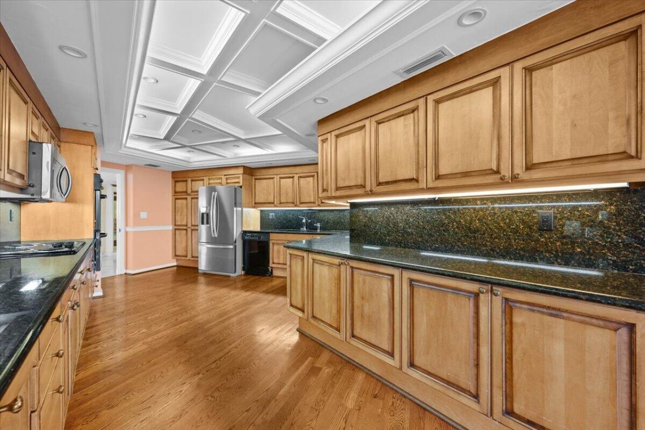 100 Lakeshore Drive, Unit 558, North Palm Beach, FL 33408 Photo