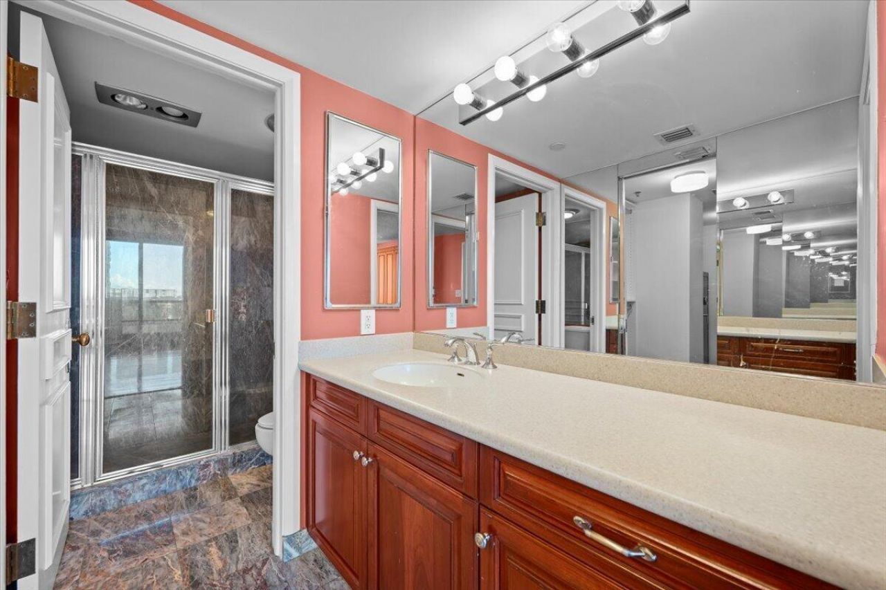 100 Lakeshore Drive, Unit 558, North Palm Beach, FL 33408 Photo